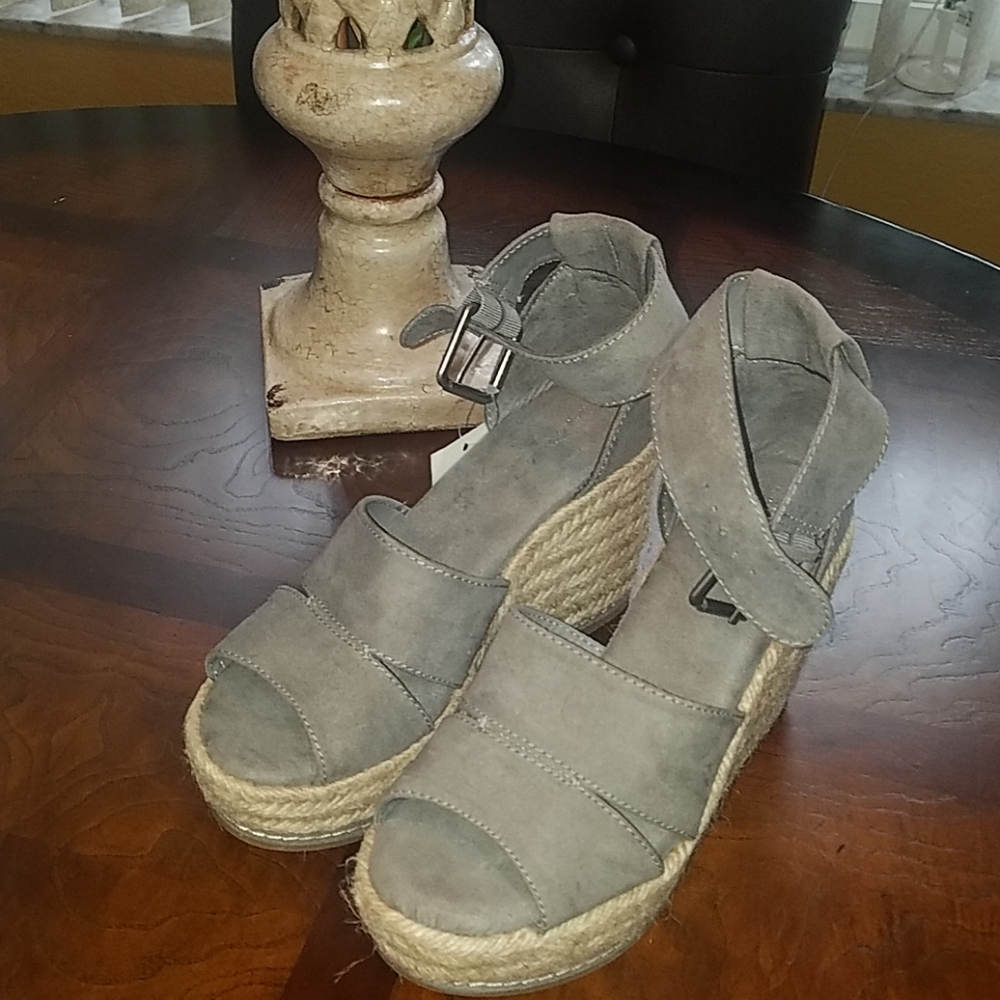 Gray rope heel wedges